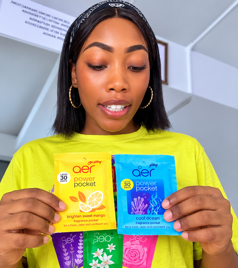 Influencer presenting Brighten Sweet Mango and Cool Ocean sachets with the wider range